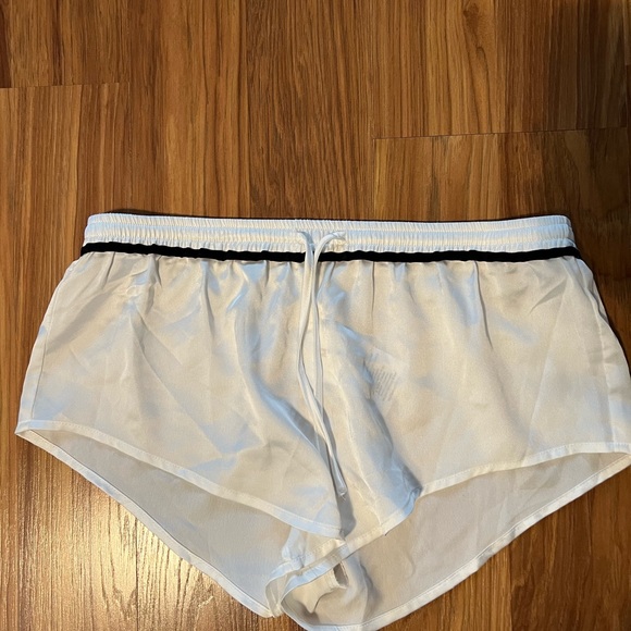 BIDE TO BE David’s Bridal silk pajama set - Picture 3 of 3